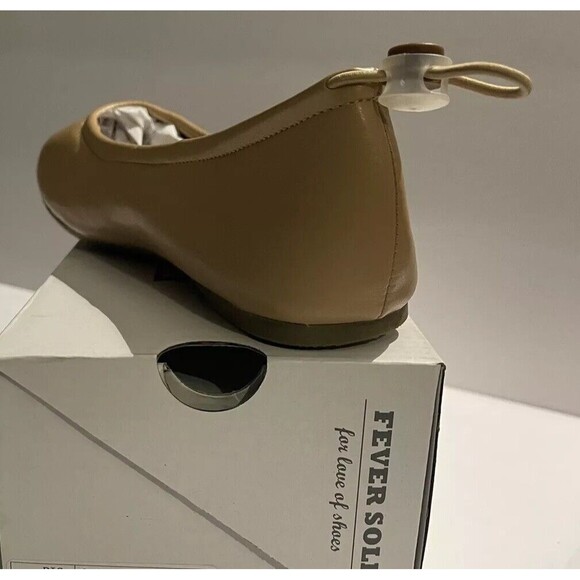 FEVERSOLE Women Size 6 Shoes Soft Cushion Tan Color Elastic Adjustable Ballet - Picture 8 of 9